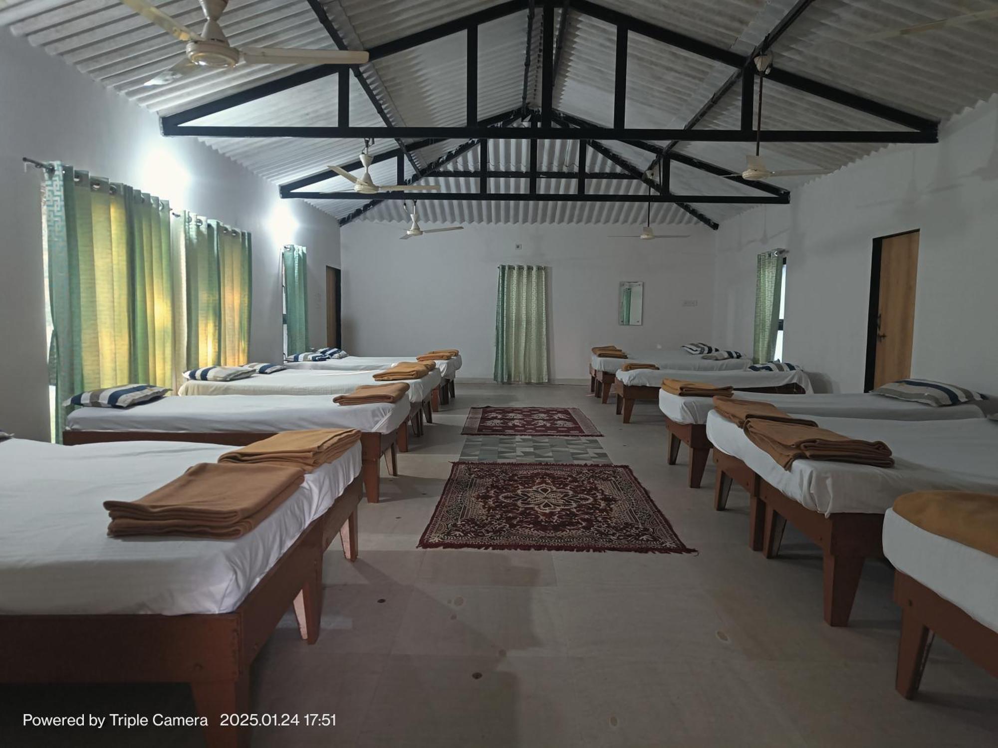 Gir County Resort Sasan Gir Quarto foto