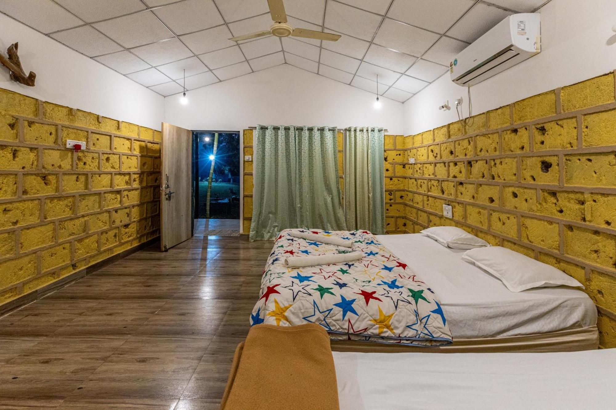 Gir County Resort Sasan Gir Quarto foto